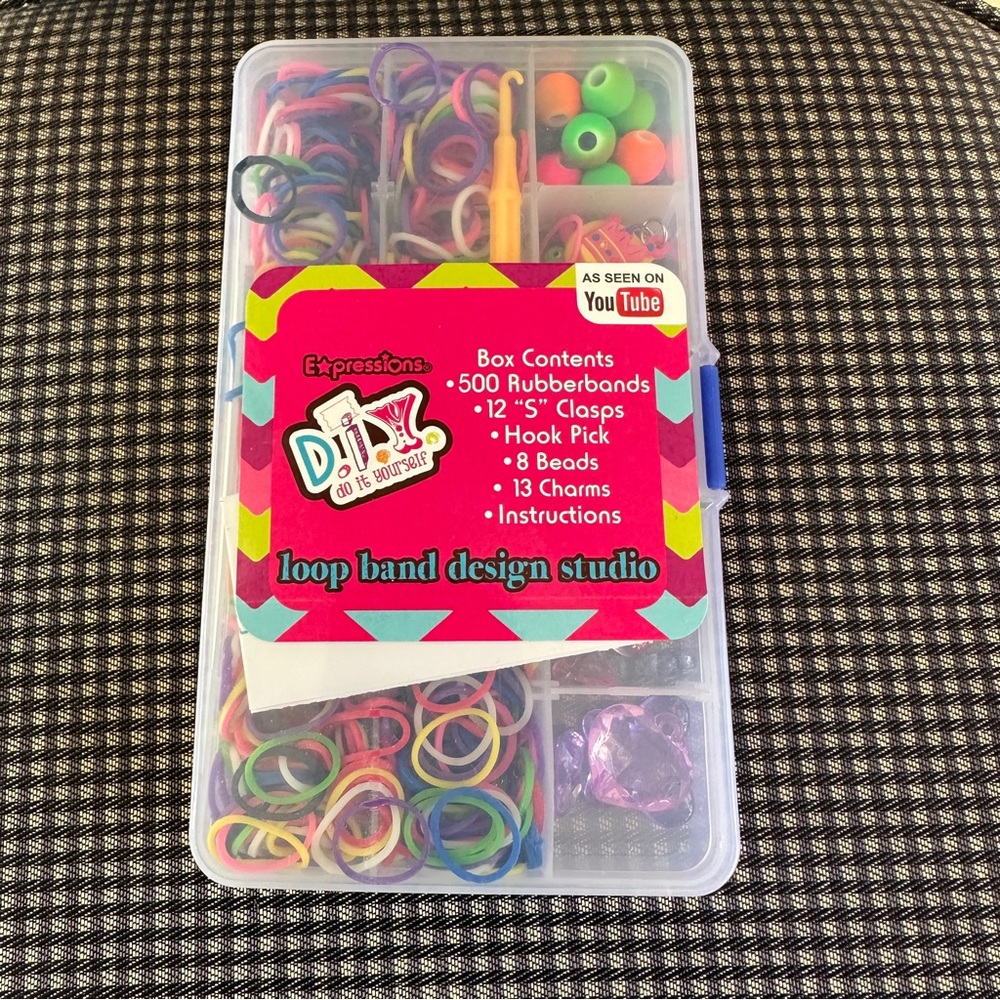 Expressions DIY Loop Band Kit with Multicolor Bands and Beads and Charms